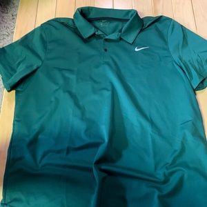 Men’s Nike dri fit XXl shirt. Forrest green. Great used condition
